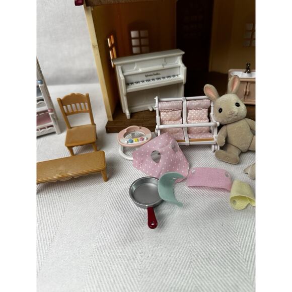 Calico Critters Red Roof Cozy Cottage Starter Home Extra Pieces - Picture 6 of 10
